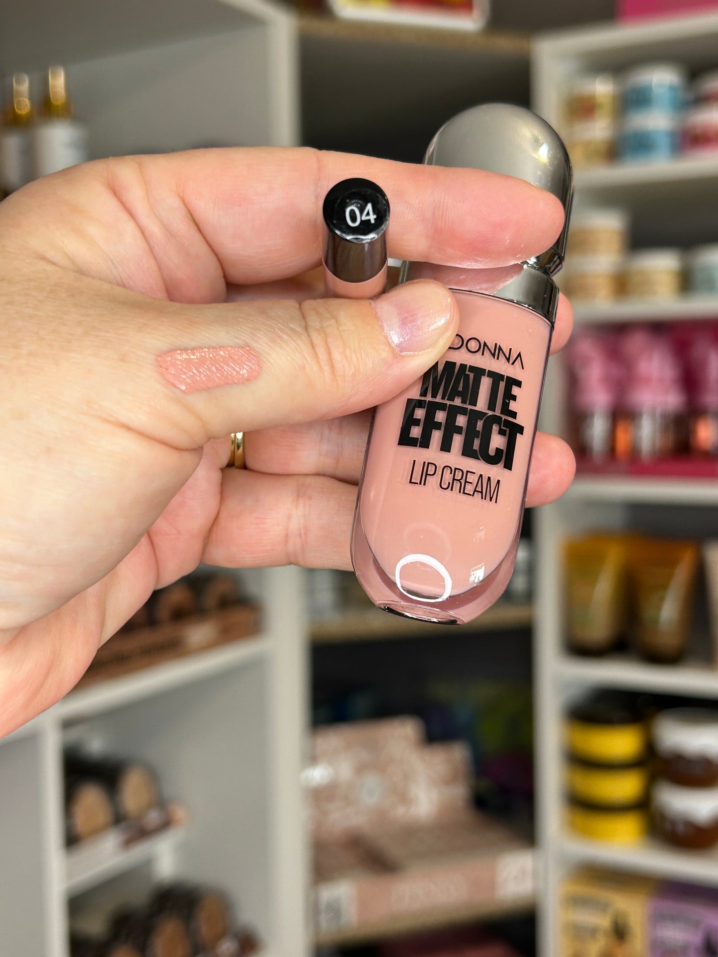 Gloss cream d'donna matte effect